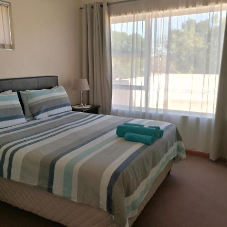 Getaway Self-Catering Tyger Valley Durbanville Eksteriør bilde