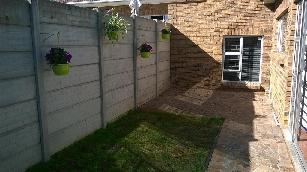 Getaway Self-Catering Tyger Valley Durbanville Eksteriør bilde