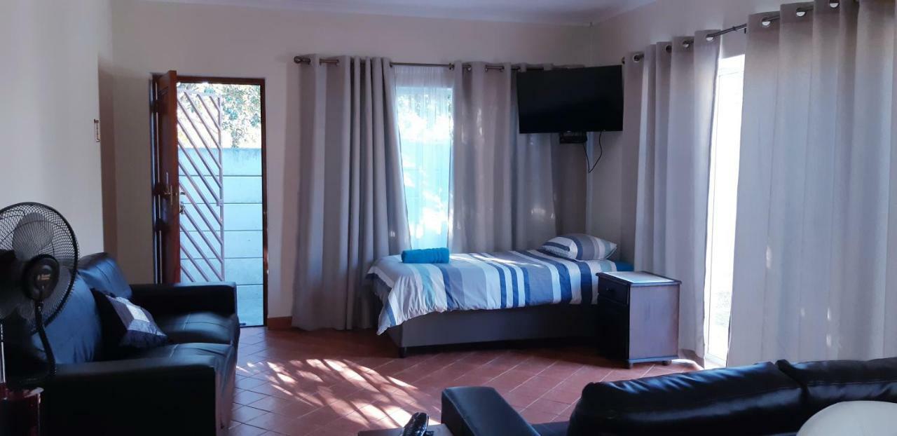Getaway Self-Catering Tyger Valley Durbanville Eksteriør bilde